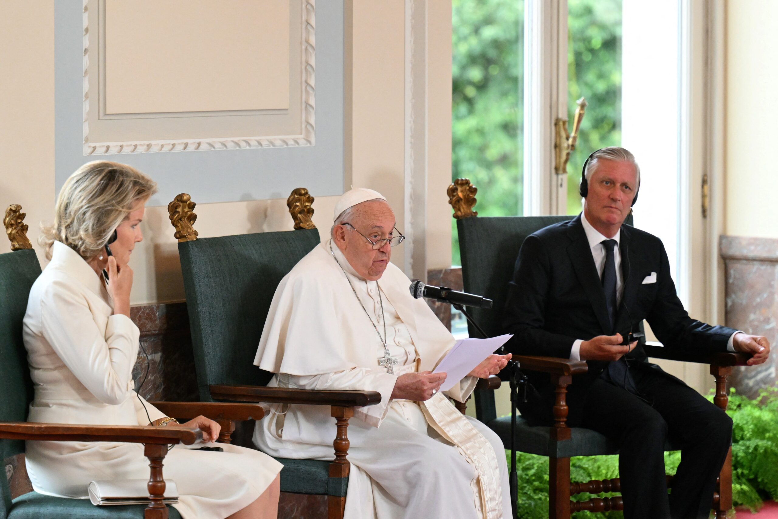Le Soir attacca Francesco. Chi rivendica libertà, vuole mettere il bavaglio anche al Papa