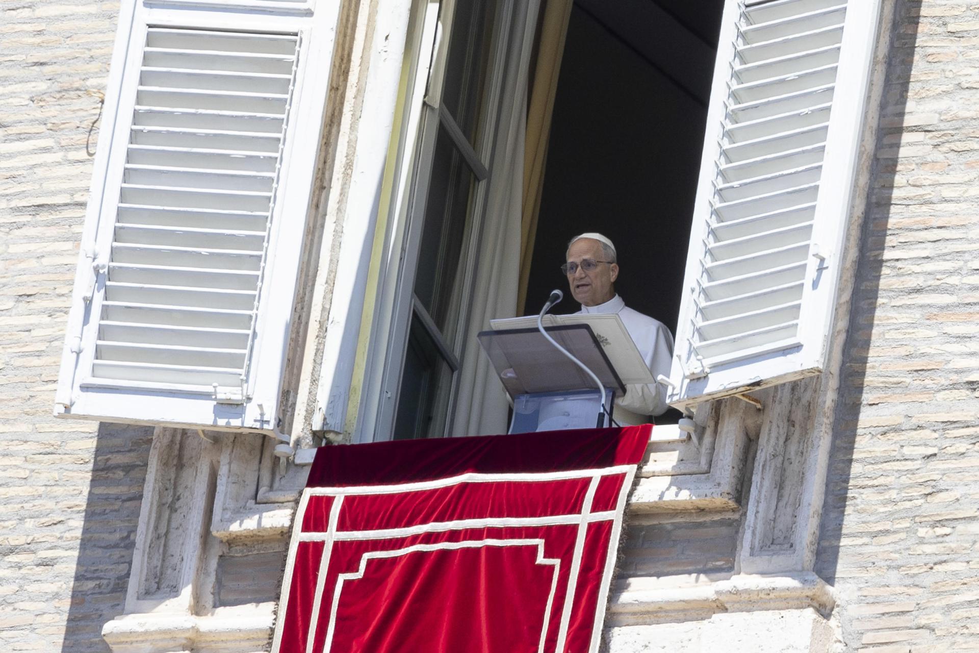«Lui stesso prende dimora in noi» — Papa Leone XIV al Regina Caeli