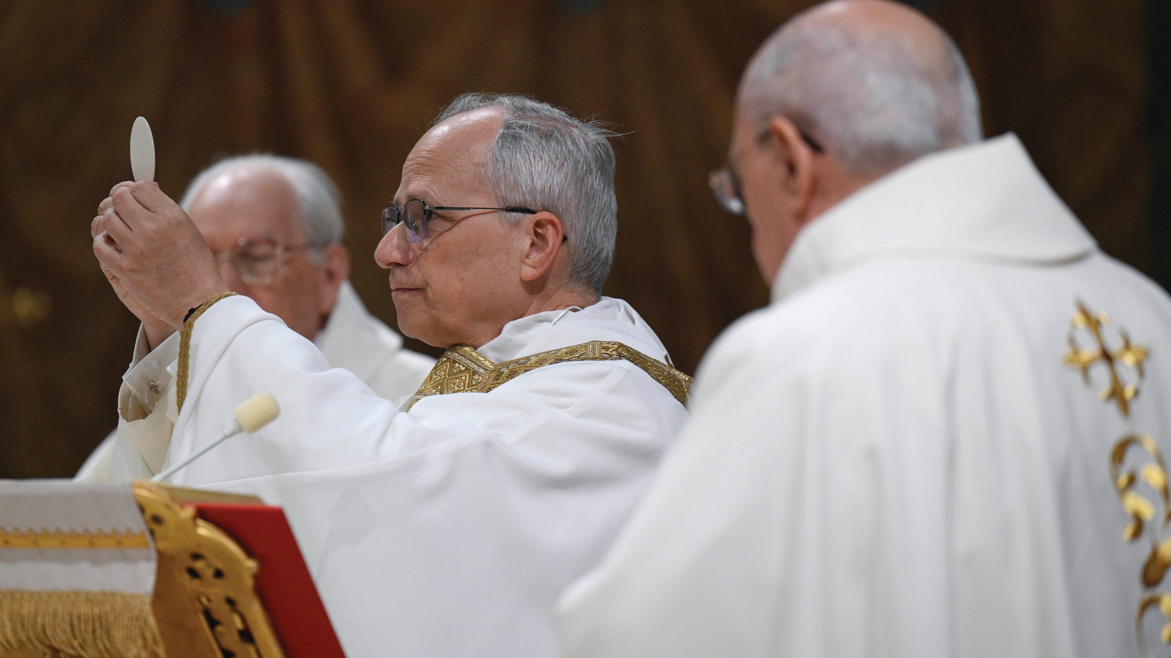 Leone XIV: «Accuse false hanno distrutto la vita di sacerdoti. E la liturgia non può diventare una bandiera ideologica»