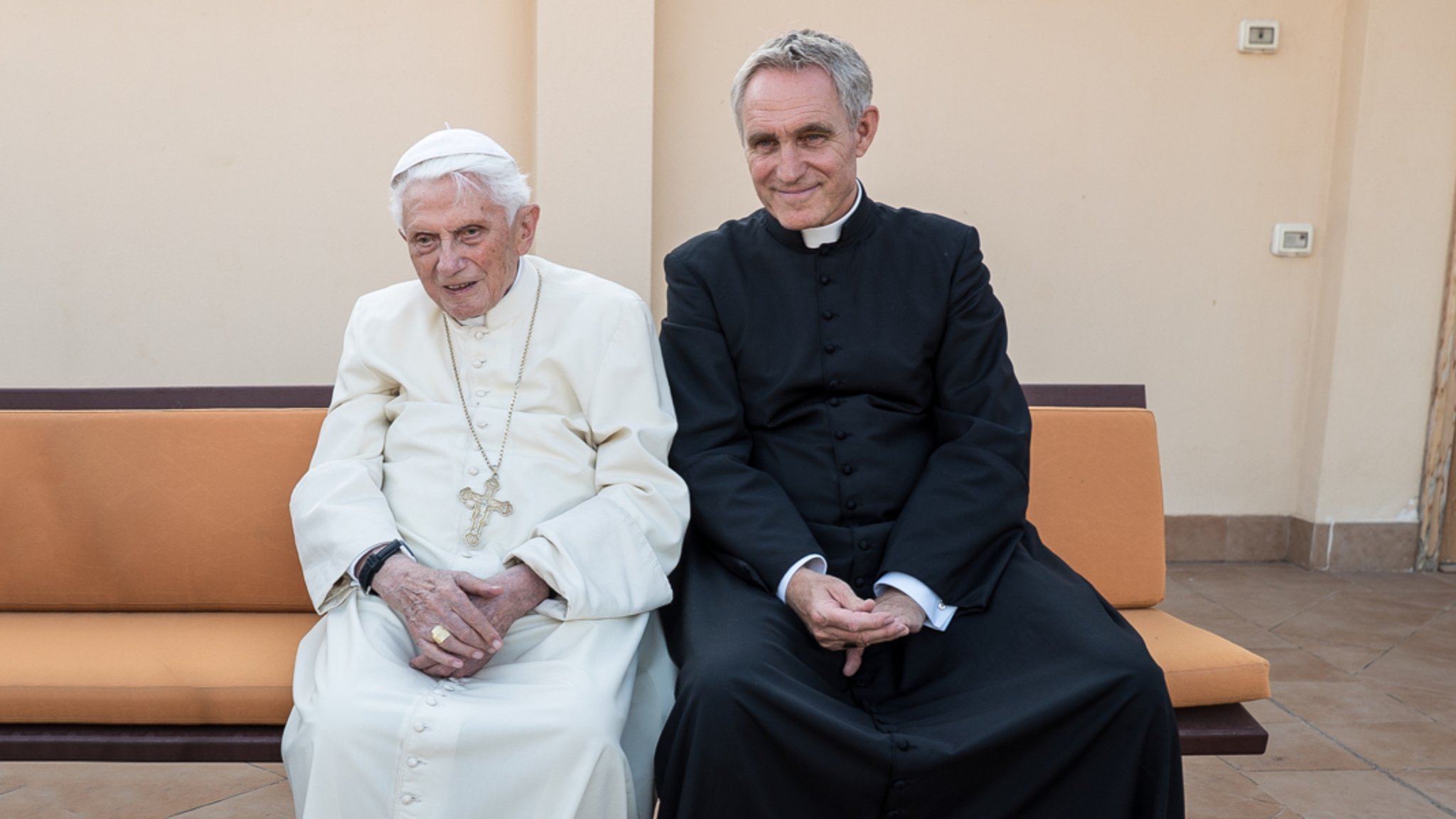 Gänswein: ‘Leo XIV has turned a headwind into a tailwind’