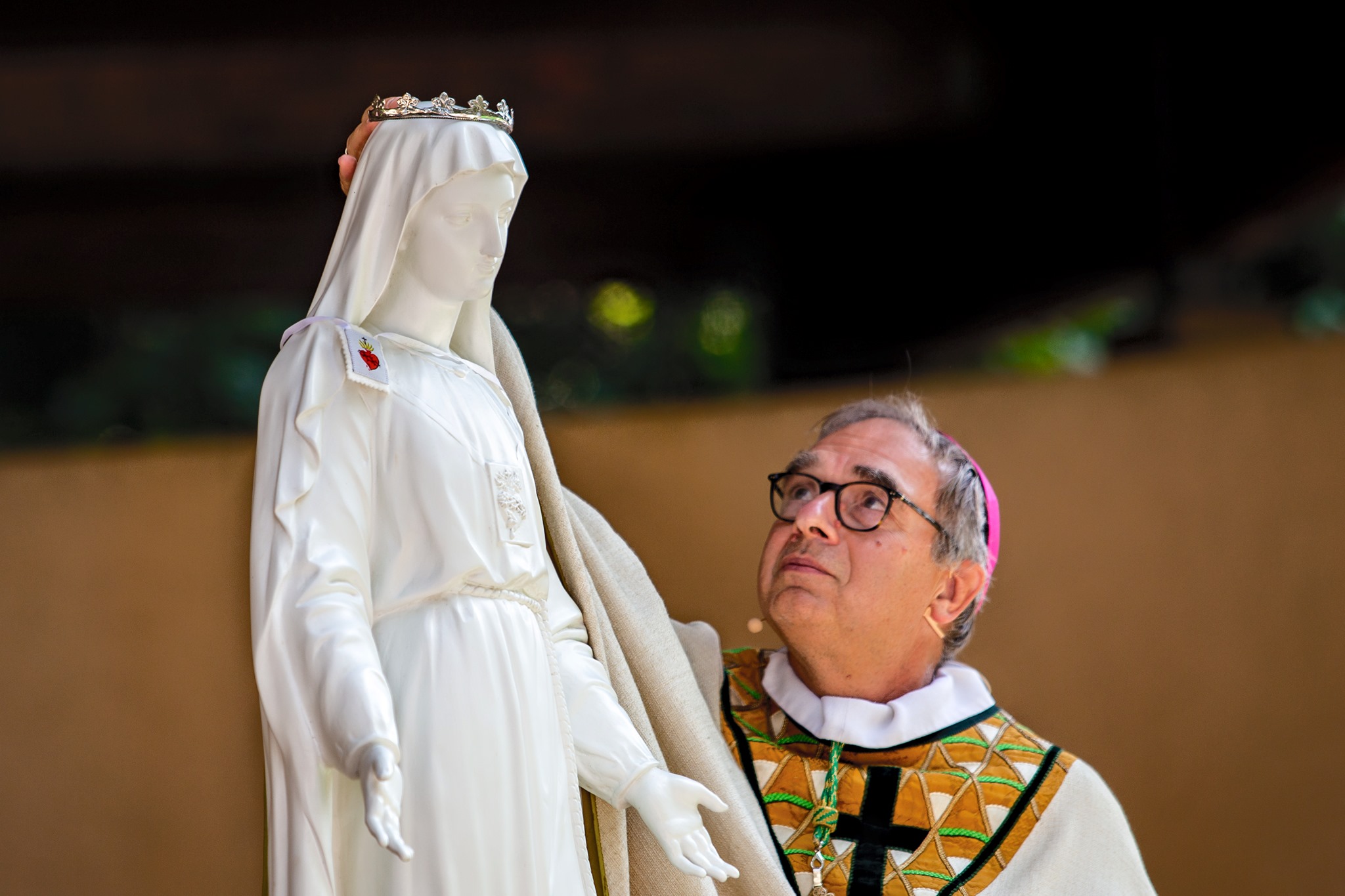“Sarete credibili anche se non siete ancora santi”: il messaggio di Leone XIV ai sacerdoti di Parigi