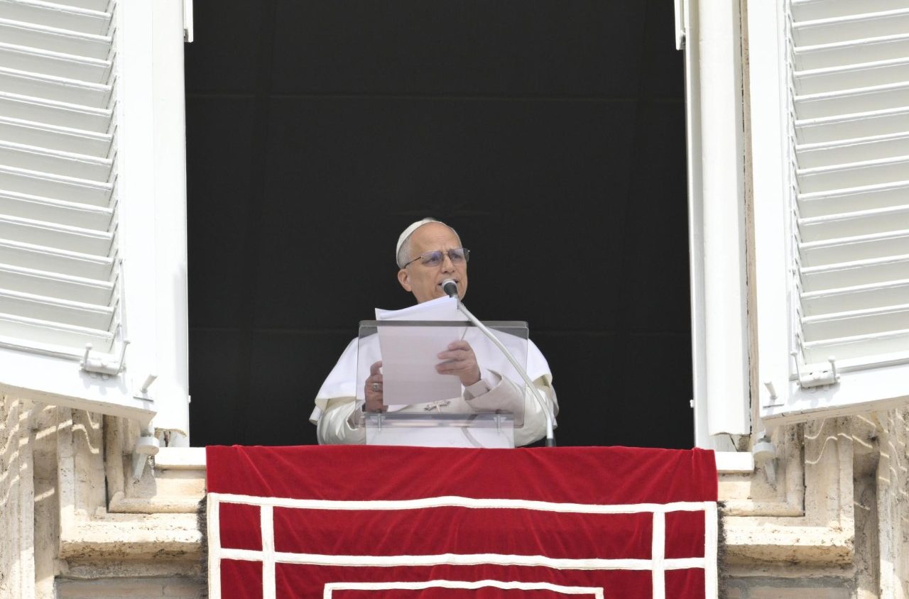 Leone XIV al Regina Caeli: «Senza l’Eucaristia non possiamo vivere»