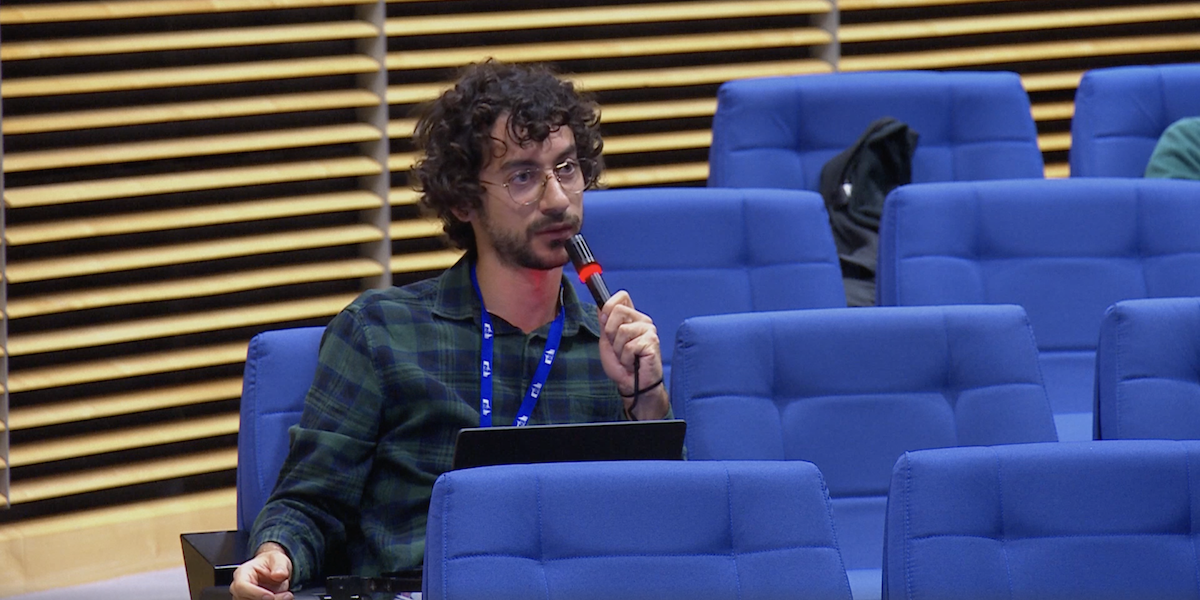 Quando una domanda costa il lavoro: il caso Gabriele Nunziati e l’Europa che teme la verità
