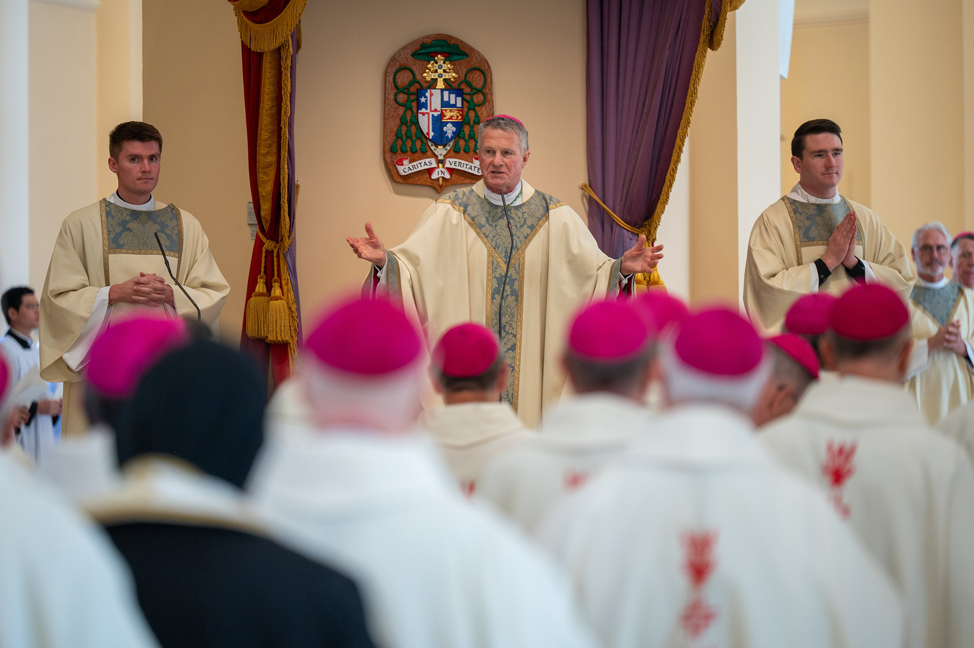 Vescovo, segno di Cristo pastore: l’unità della missione nella pluralità dei ministeri