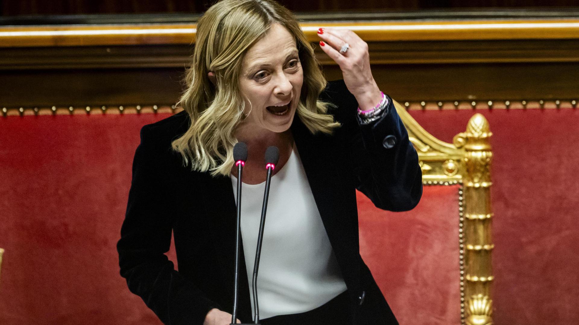 Meloni attacca i vescovi italiani: «Facciamo che non ci preoccupiamo»