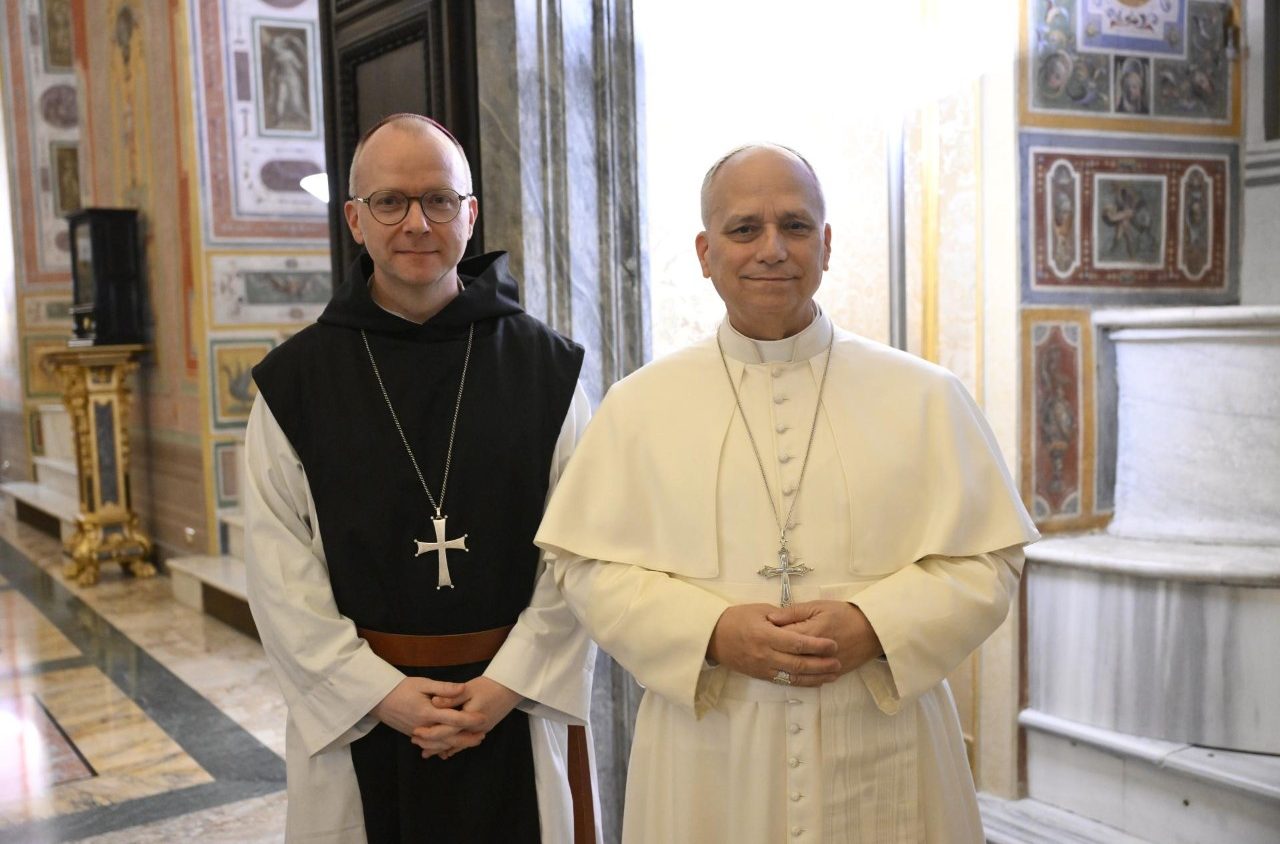Obispo Varden a la Curia Romana: «Un encuentro angelical es personal. No puede ser sustituido por una descarga o un chatbot»