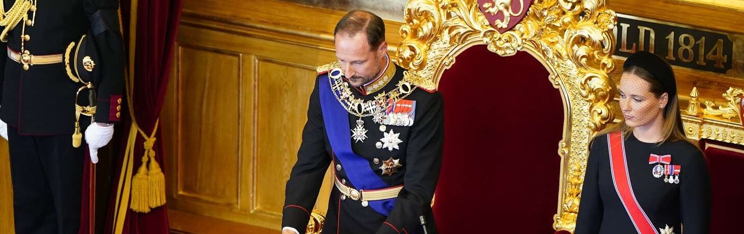 Haakon VIII ha giurato davanti al Parlamento norvegese