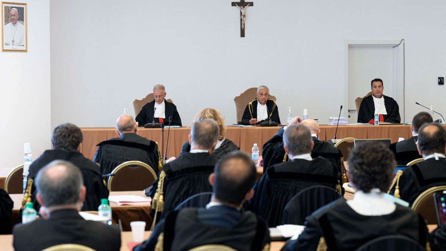 Processo Sloane Avenue: nessuno ragiona più