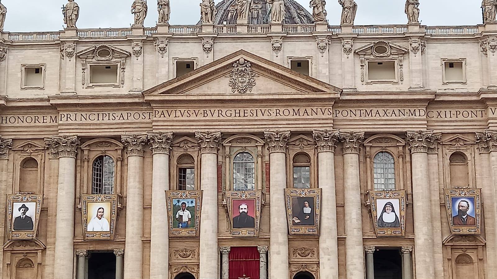 Chi sono i sette cristiani che Papa Leone XIV canonizzerà domani?