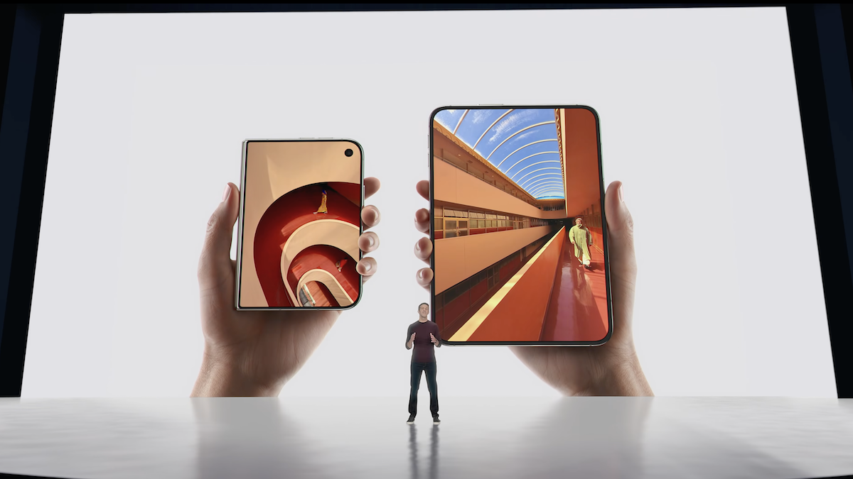 Apple ha fatto un telefono pieghevole, otto anni dopo gli altri
