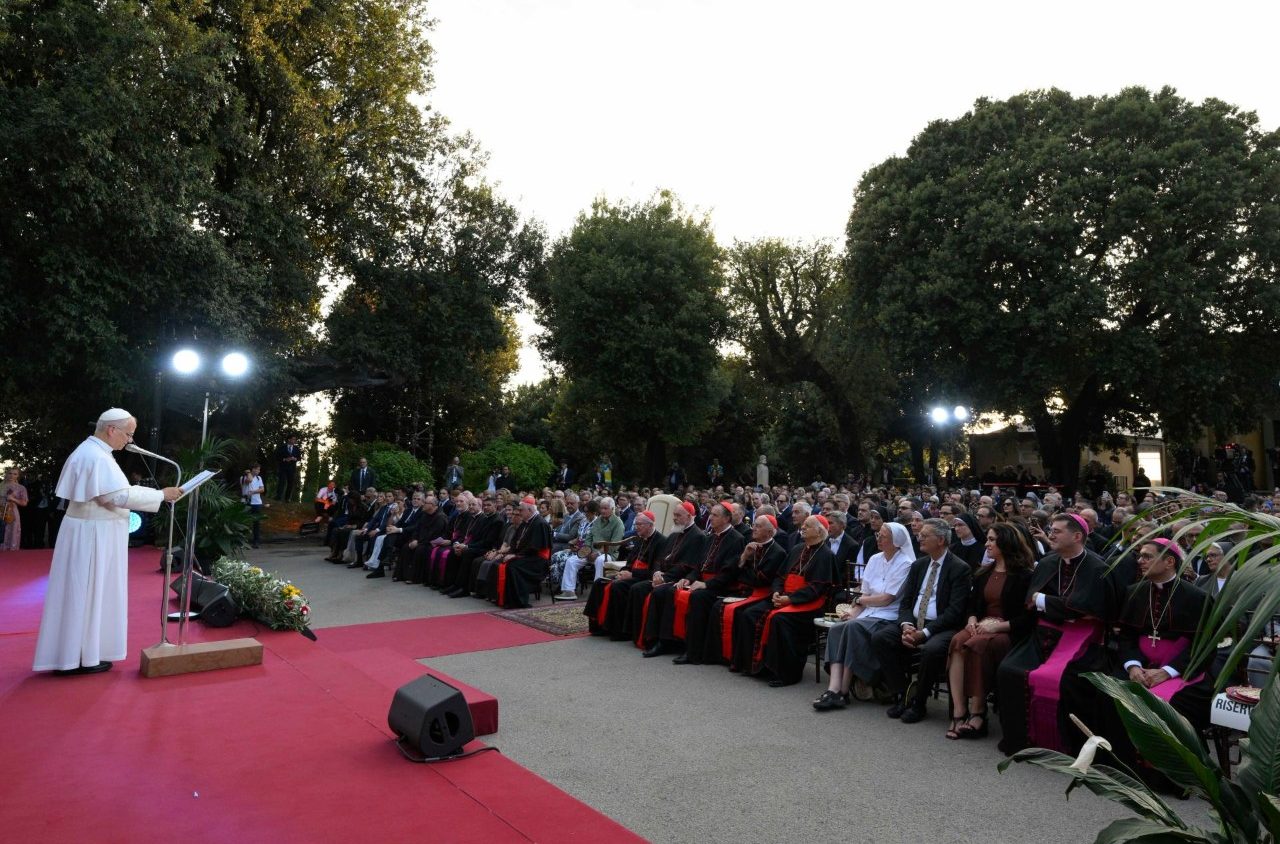 Il Cantico di Pace di Leone XIV: a Castel Gandolfo la preghiera si fa canto con Bocelli e 164 ragazzi