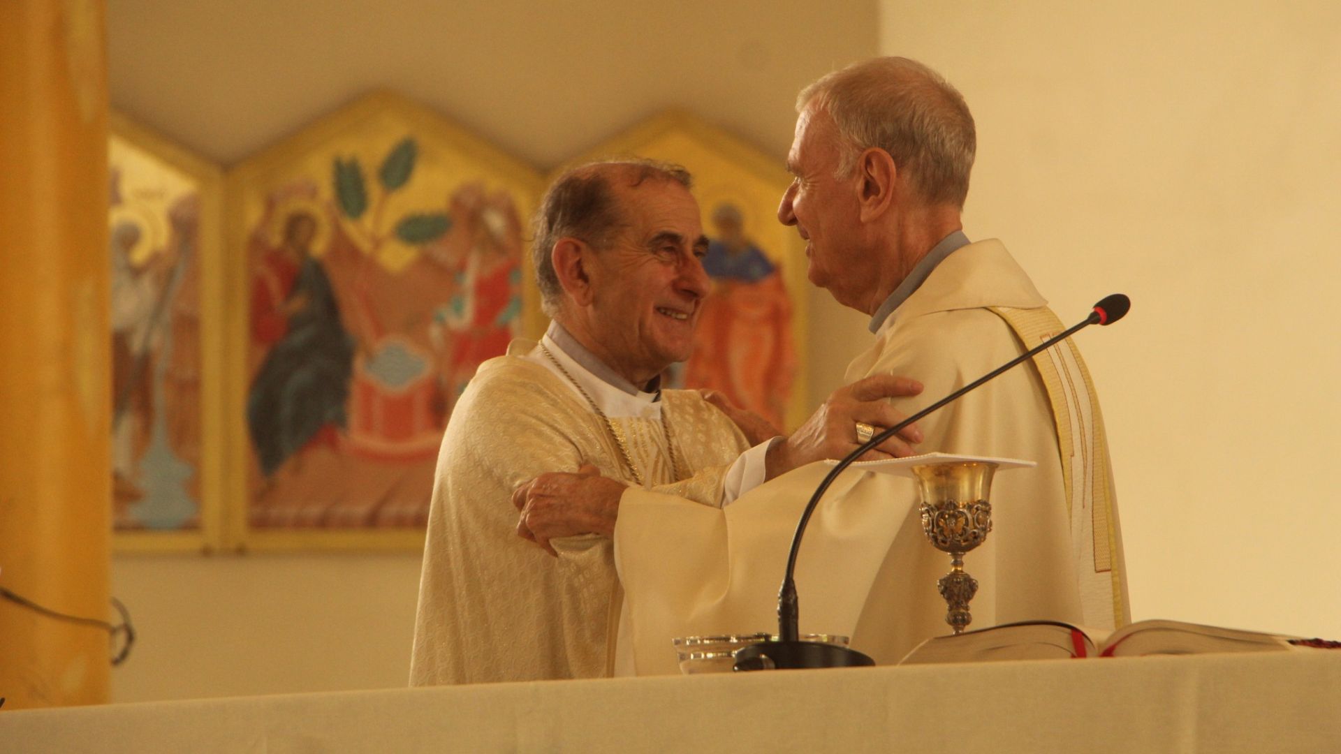 Delpini in Brasile ai preti ambrosiani: «Siate benedetti perché soffrite qualcosa per il Vangelo»