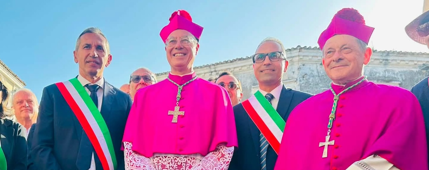Locri-Gerace, Cesare Di Pietro prende possesso della diocesi: «Un cuore che ascolta»