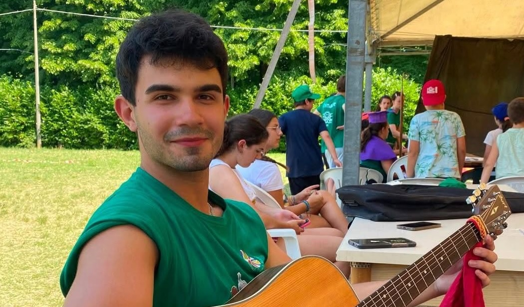 «La vita con te è stata un viaggio meraviglioso»: addio ad Alberto Cremonini, 19 anni