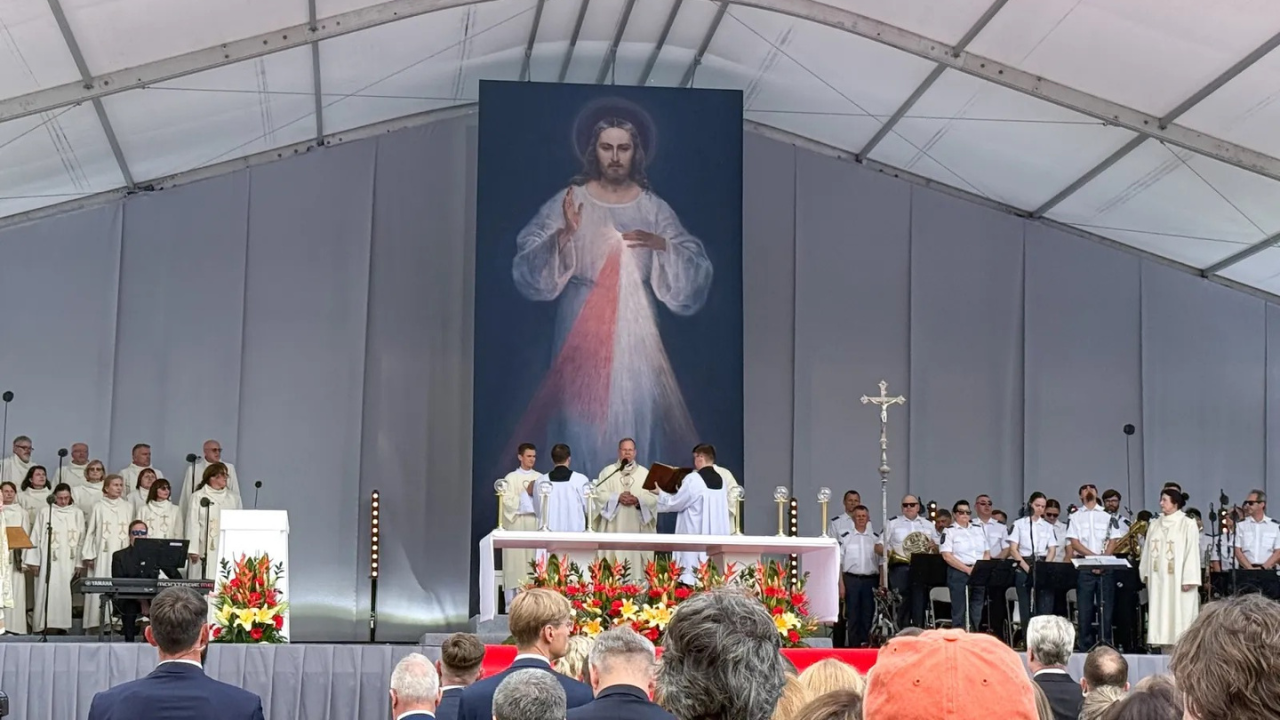 World Congress on Mercy in Vilnius. Leo XIV: “God never tires of showing His love”