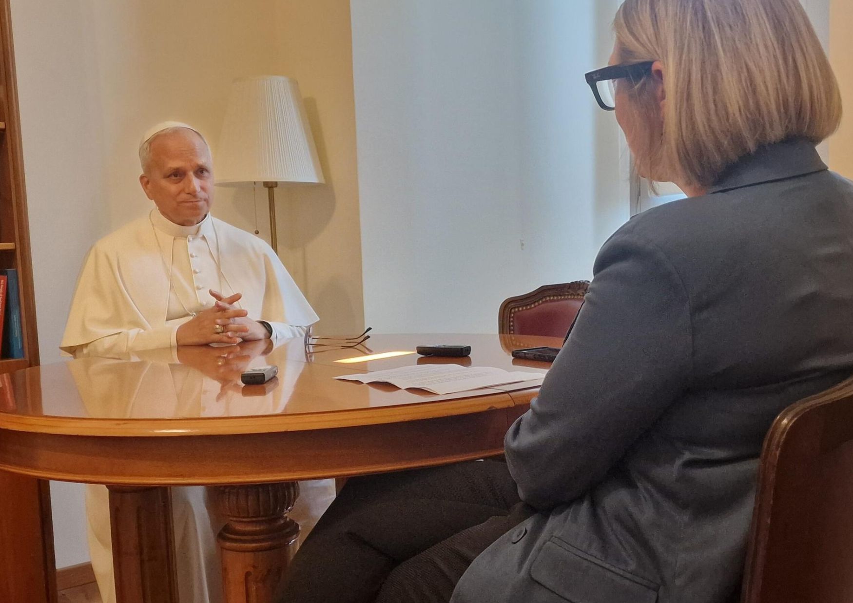 Leone XIV: «Accogliere tutti come figli di Dio, non in base all'identità»