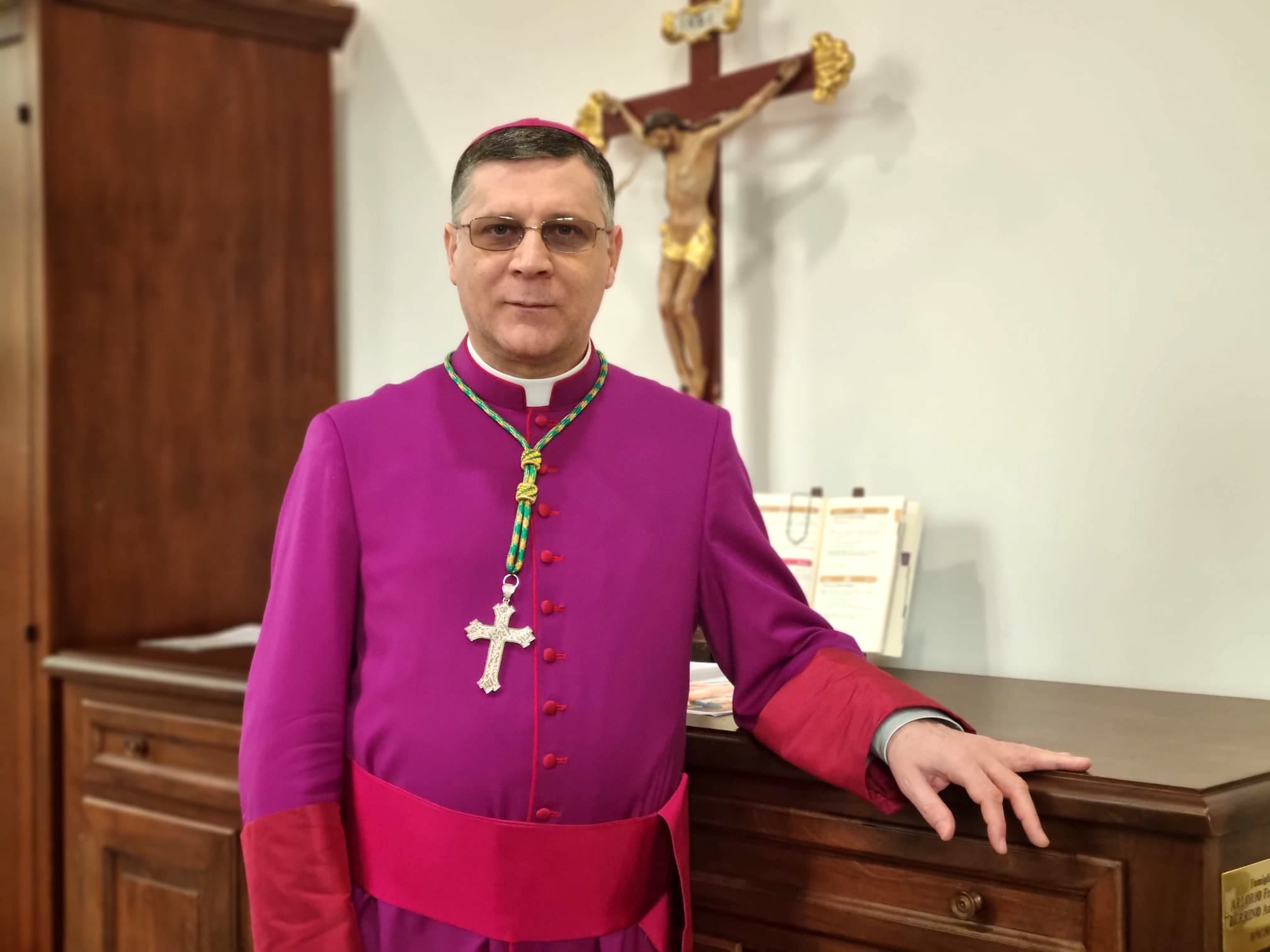 Mellino e Ruiz. La curia è un ufficio di [ri]collocamento 