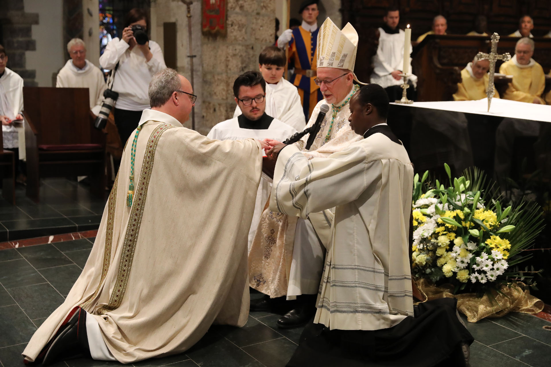 A Saint-Maurice la benedizione abbaziale di Mons. Alexandre Ineichen