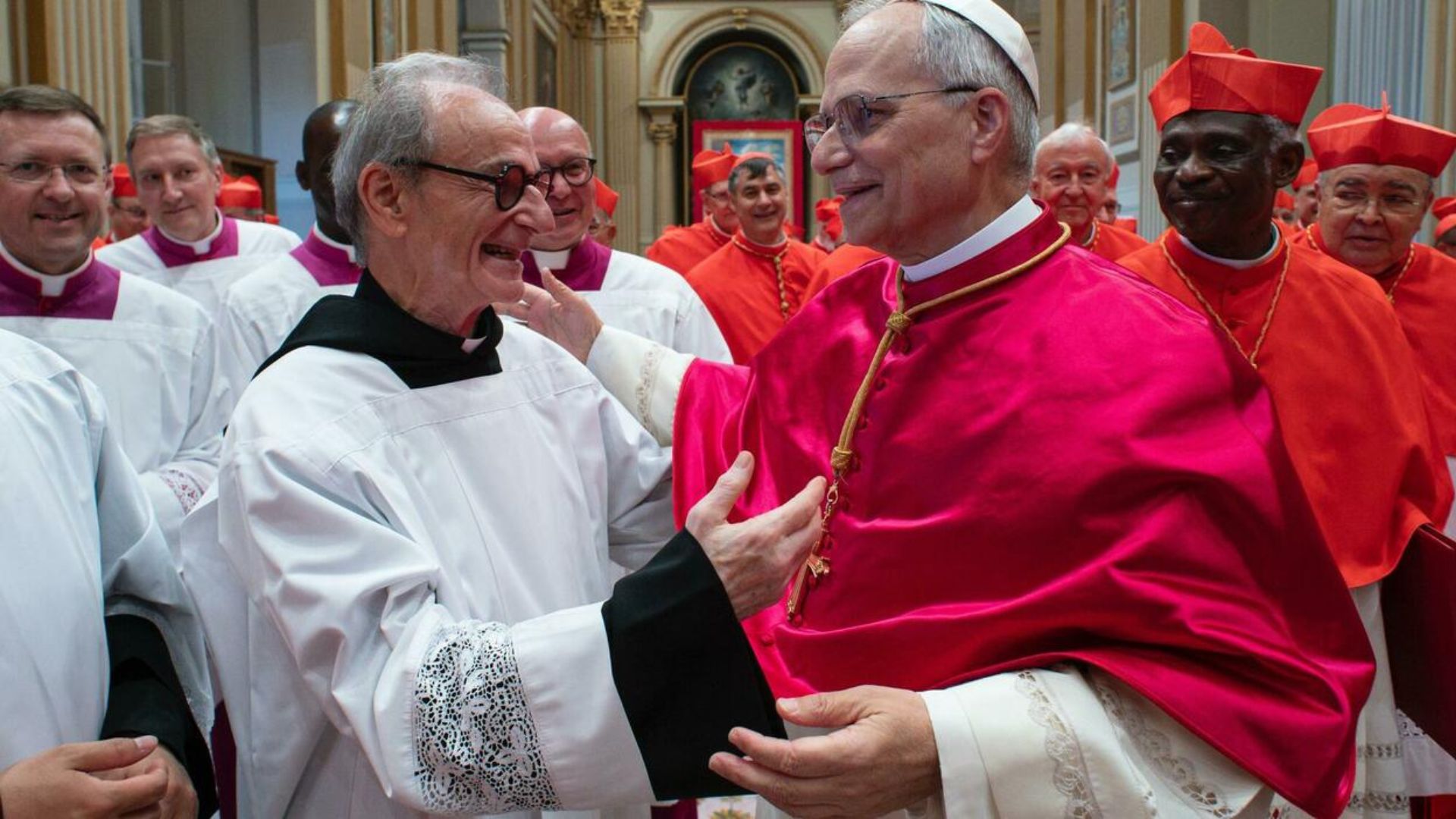 Vaticano SpA. I Papi cambiano, le corti restano