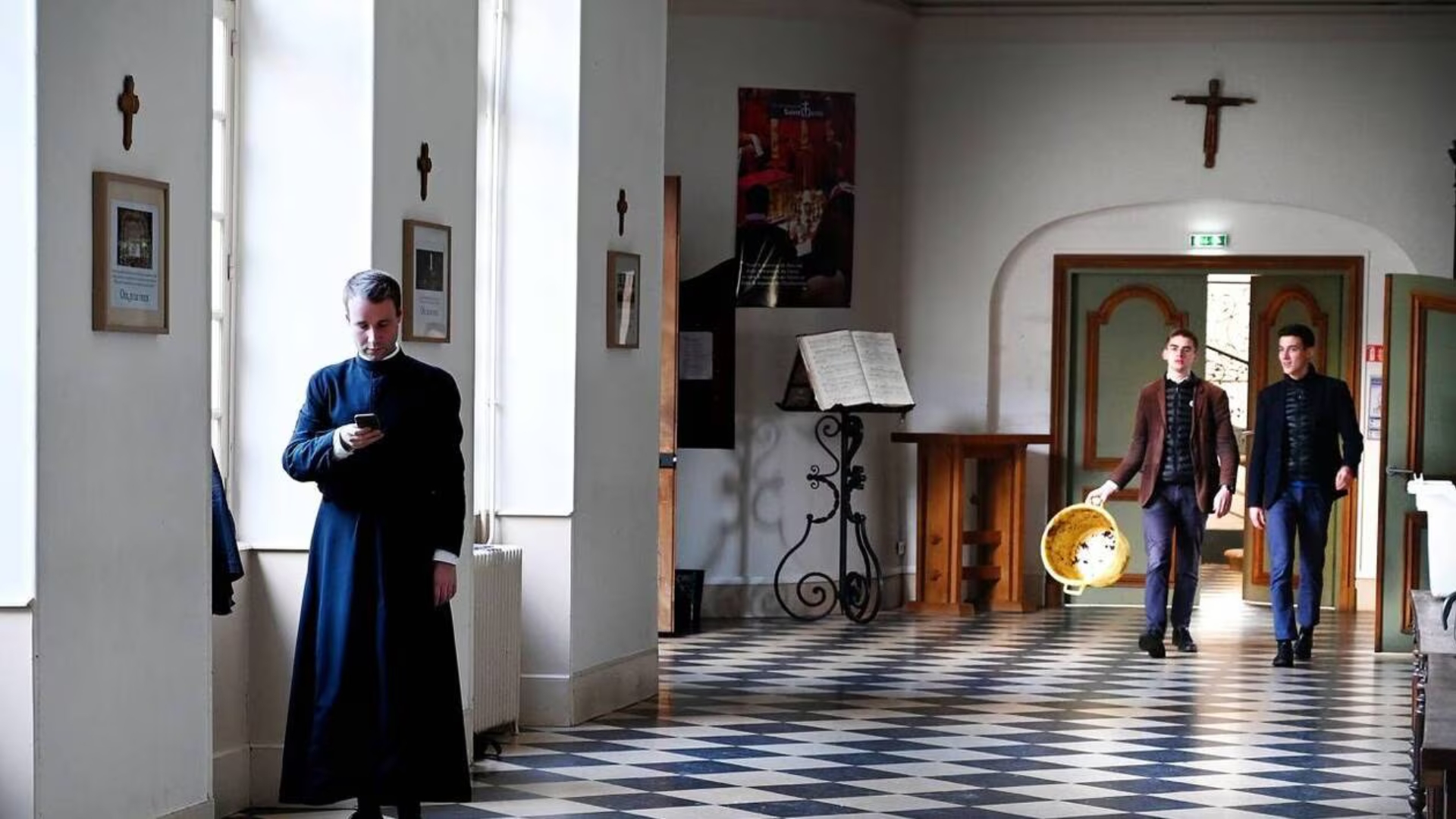 «Vuoi entrare in seminario? No, dai c'è tempo». La crisi d'identità della Chiesa di oggi