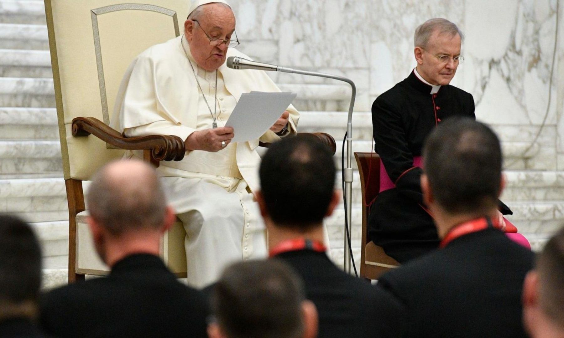 15 minuti sono bastati al Papa per dimostrare quanto è necessaria la formazione sacerdotale