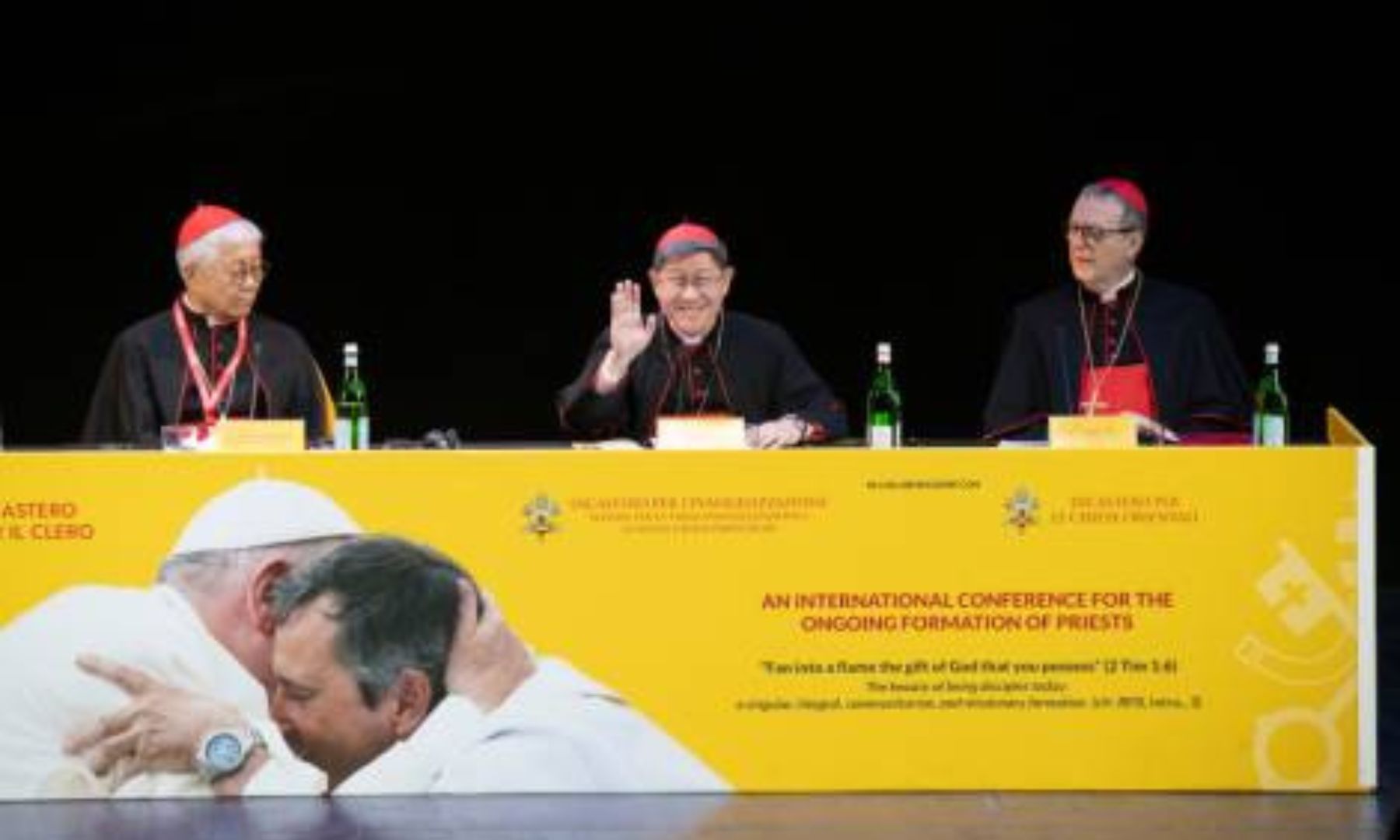 Convegno sulla formazione sacerdotale. Ravasi: «La Chiesa è in uscita dal Tempio»