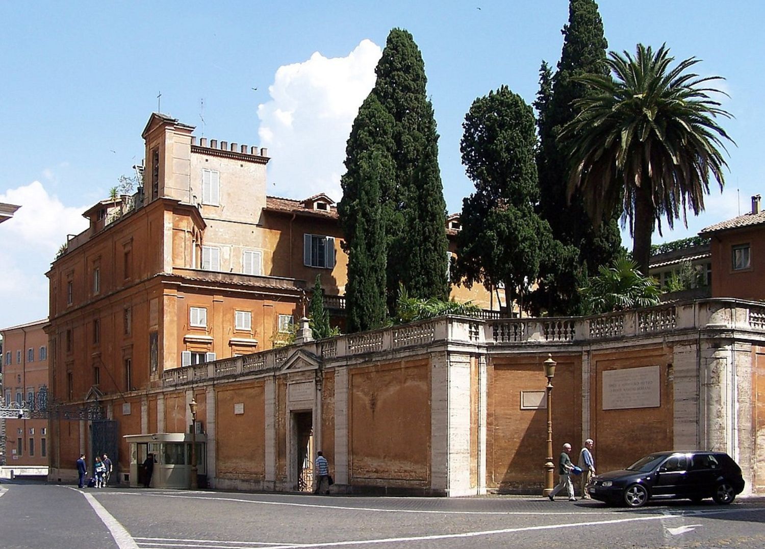 Il Dicastero per la Dottrina della Fede a Zuppi: sì «ad un luogo per l'accumulo commisto e la conservazione delle ceneri»