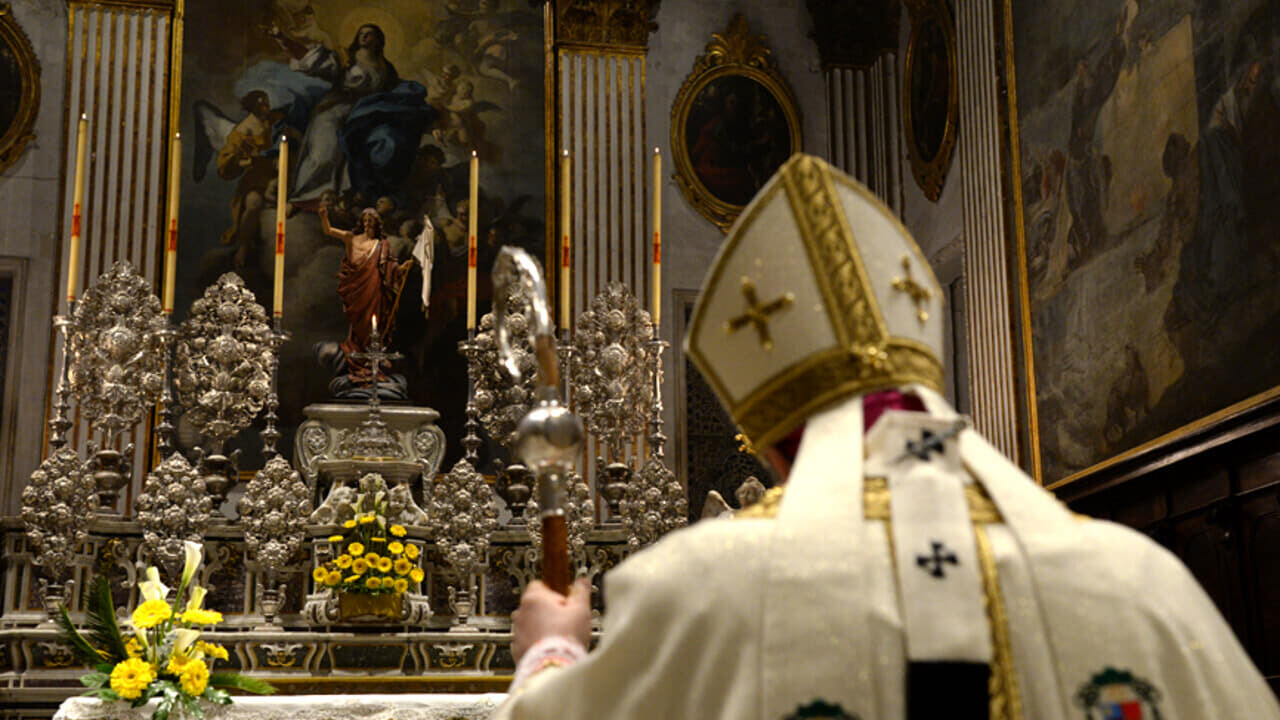 Mons. Seccia emana il nuovo statuto del capitolo della cattedrale di Lecce