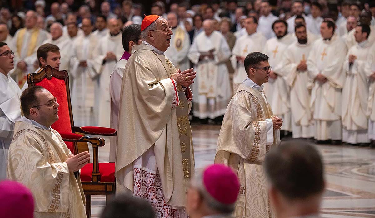 Papa Francesco incontra parroci e prefetti del settore centro