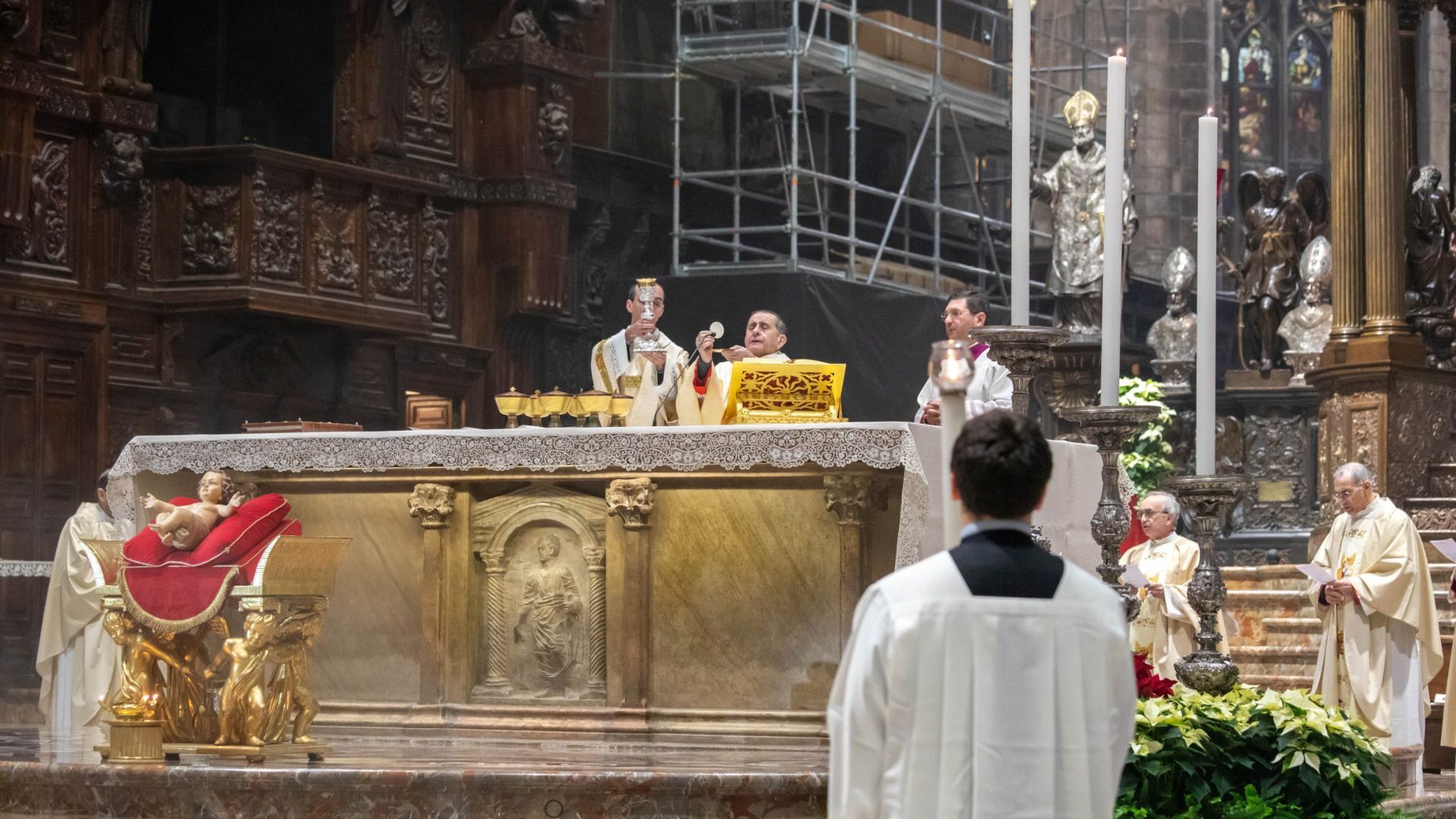 Natale del Signore. Delpini: «tanta gente si sente a disagio nella storia di Natale»