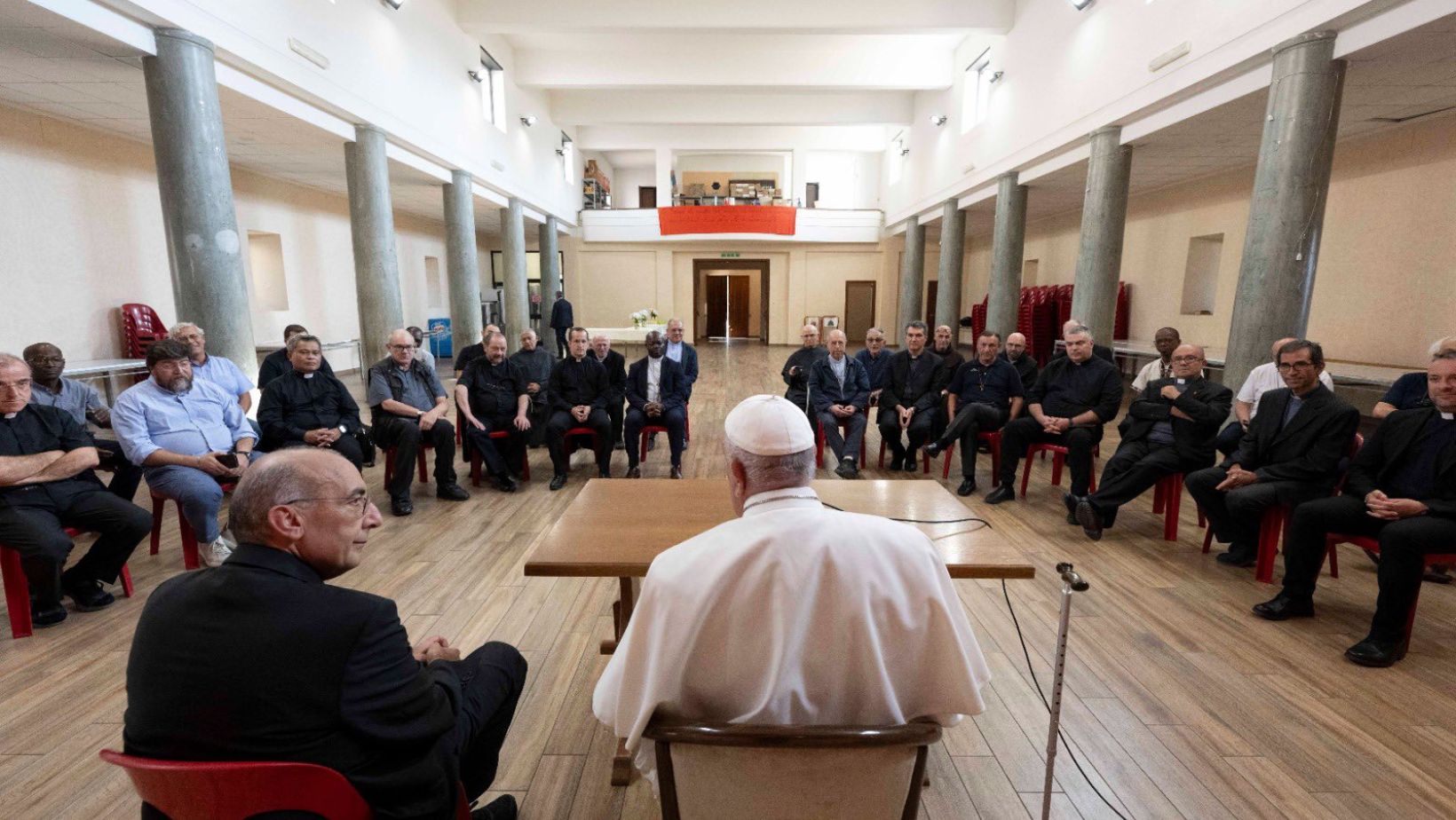 Papa Francesco nel quartiere Primavalle per incontrare i preti