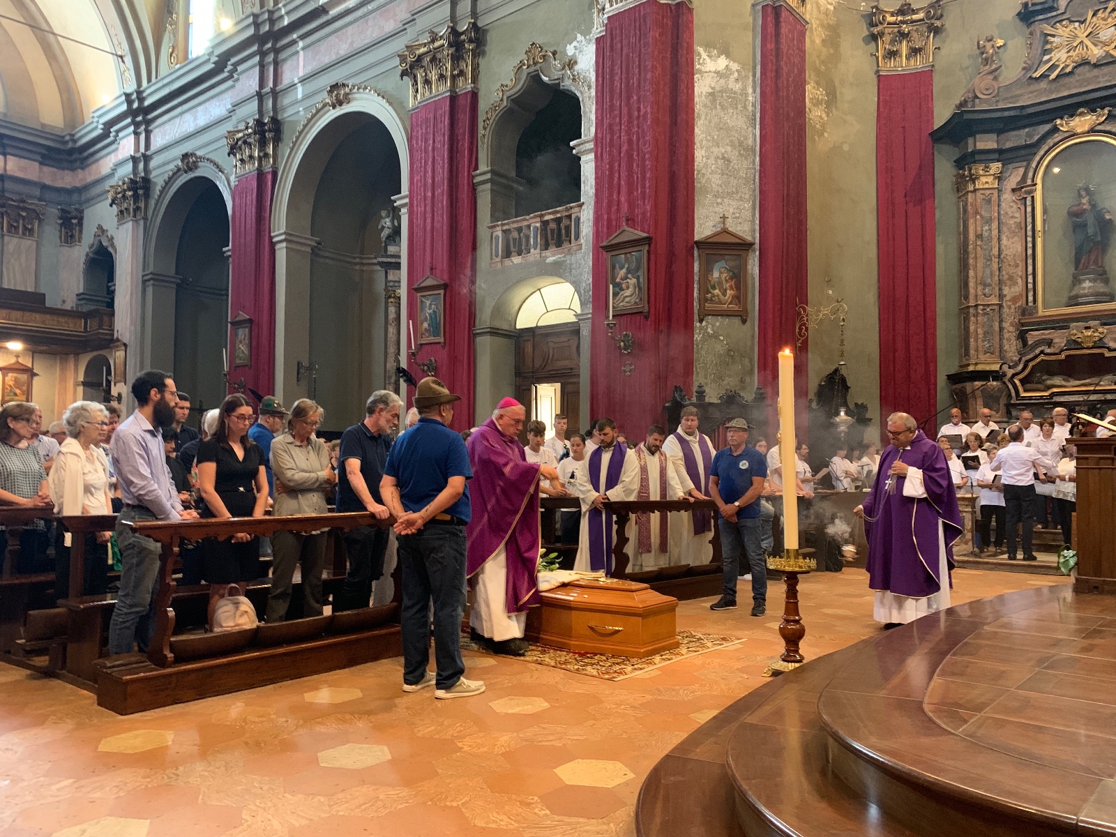 Esequie don Matteo Balzano. Mons. Brambilla: «Cosa dice a noi questa morte?»