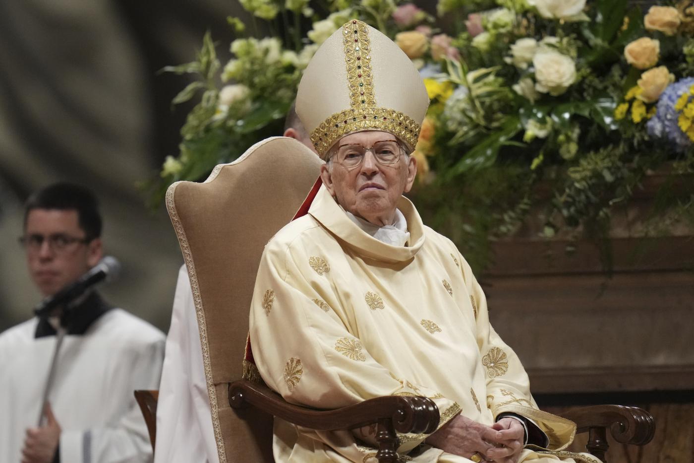 Concistoro straordinario: il cardinale Re scrive ai cardinali