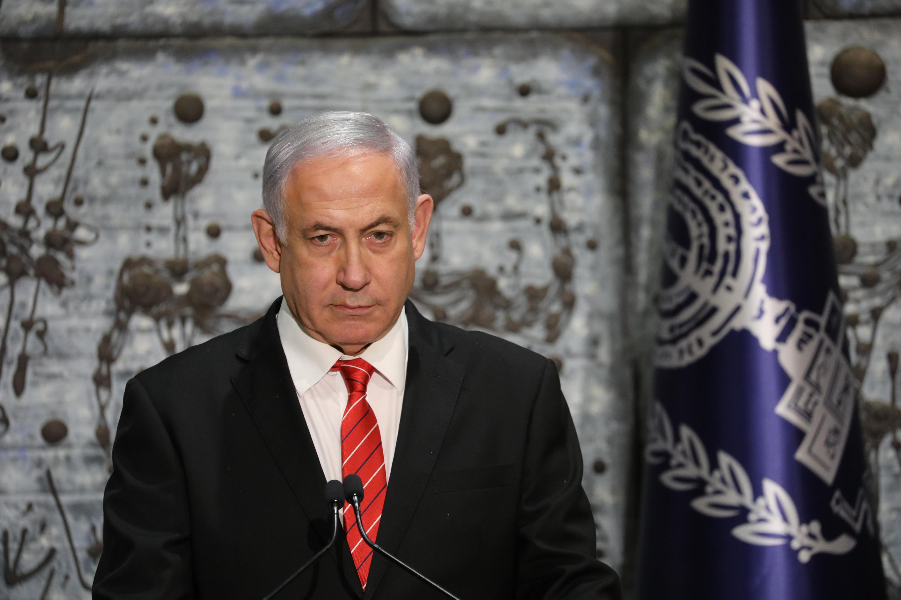 Israele. Il nazista Netanyahu ordina di cancellare i tweet di cordoglio per il Papa