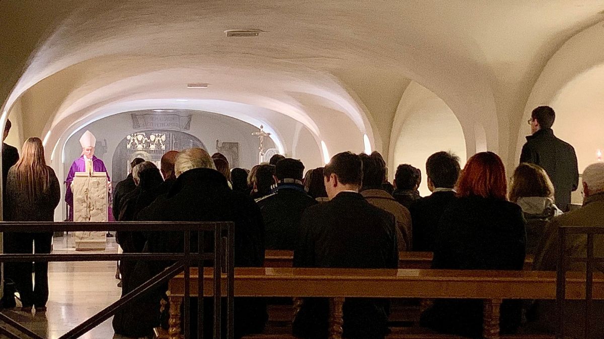 Un mese dalla sua scomparsa. Santa Messa in suffragio di Benedetto XVI