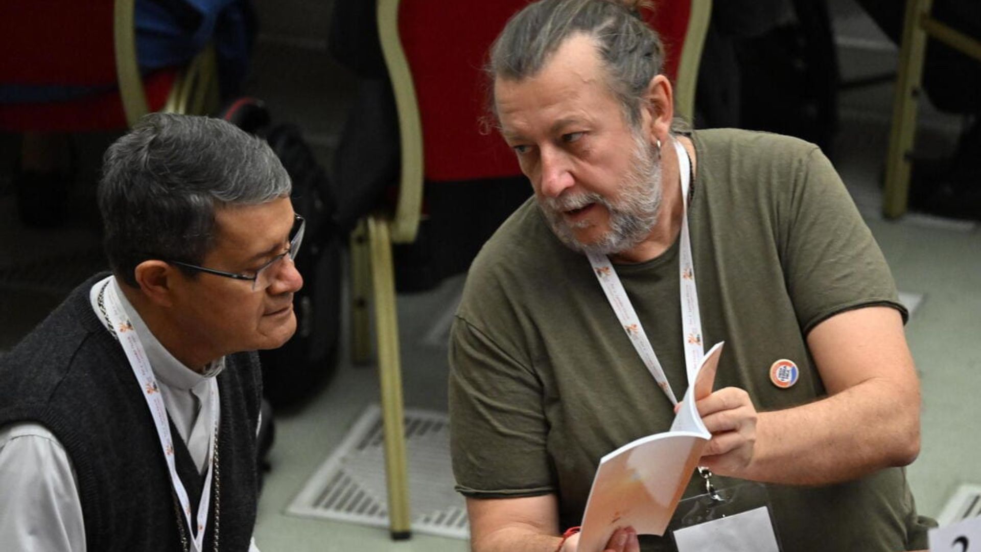 Caso Casarini: la stampa tenta di gettare ombre sui vescovi (che sarebbero vittime)