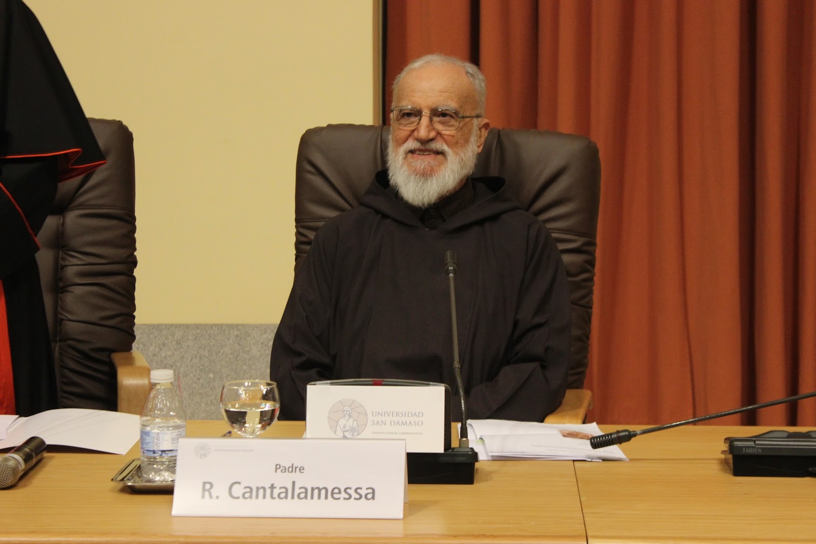 Card. Cantalamessa: "dobbiamo sapere cosa significano corpo e sangue, per sapere ciò che offriamo"