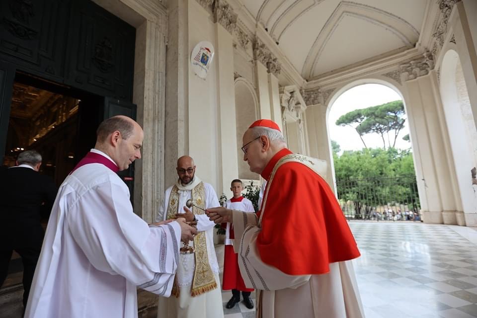 L'ungherese Peter Erdő prende possesso di Santa Maria Nova