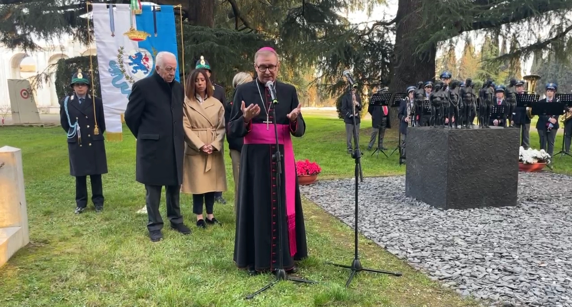 Al Vantiniano il vescovo Tremolada prega per le vittime del Covid: «Momento di grande prova e di testimonianza»