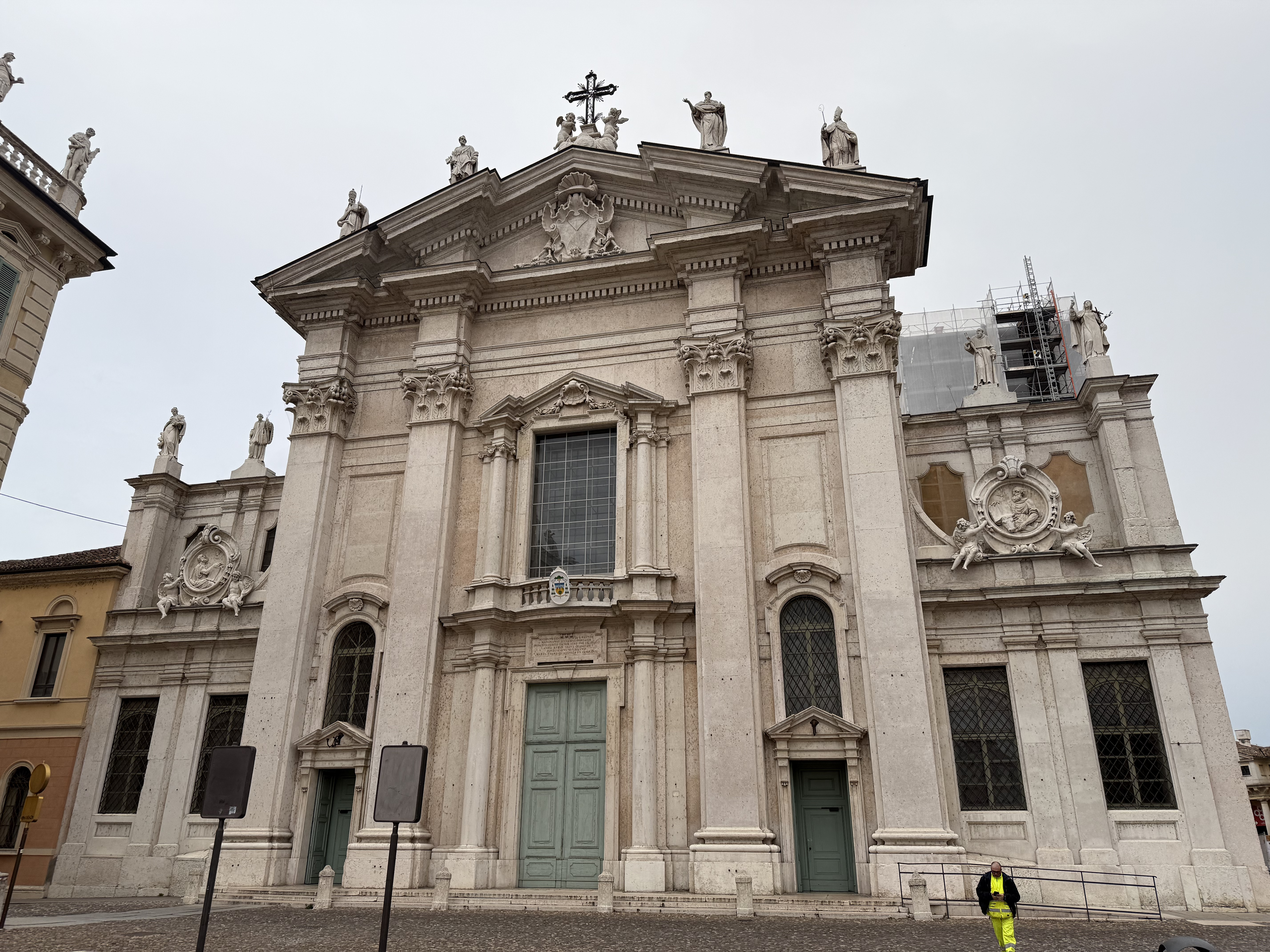Mantova. La cattedrale: innovazione o perdita dell’identità?