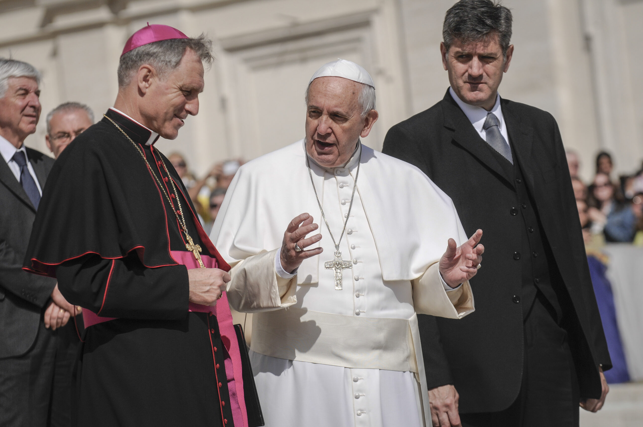 Game over per il maggiordomo. Papa Francesco fa fuori anche Mariotti