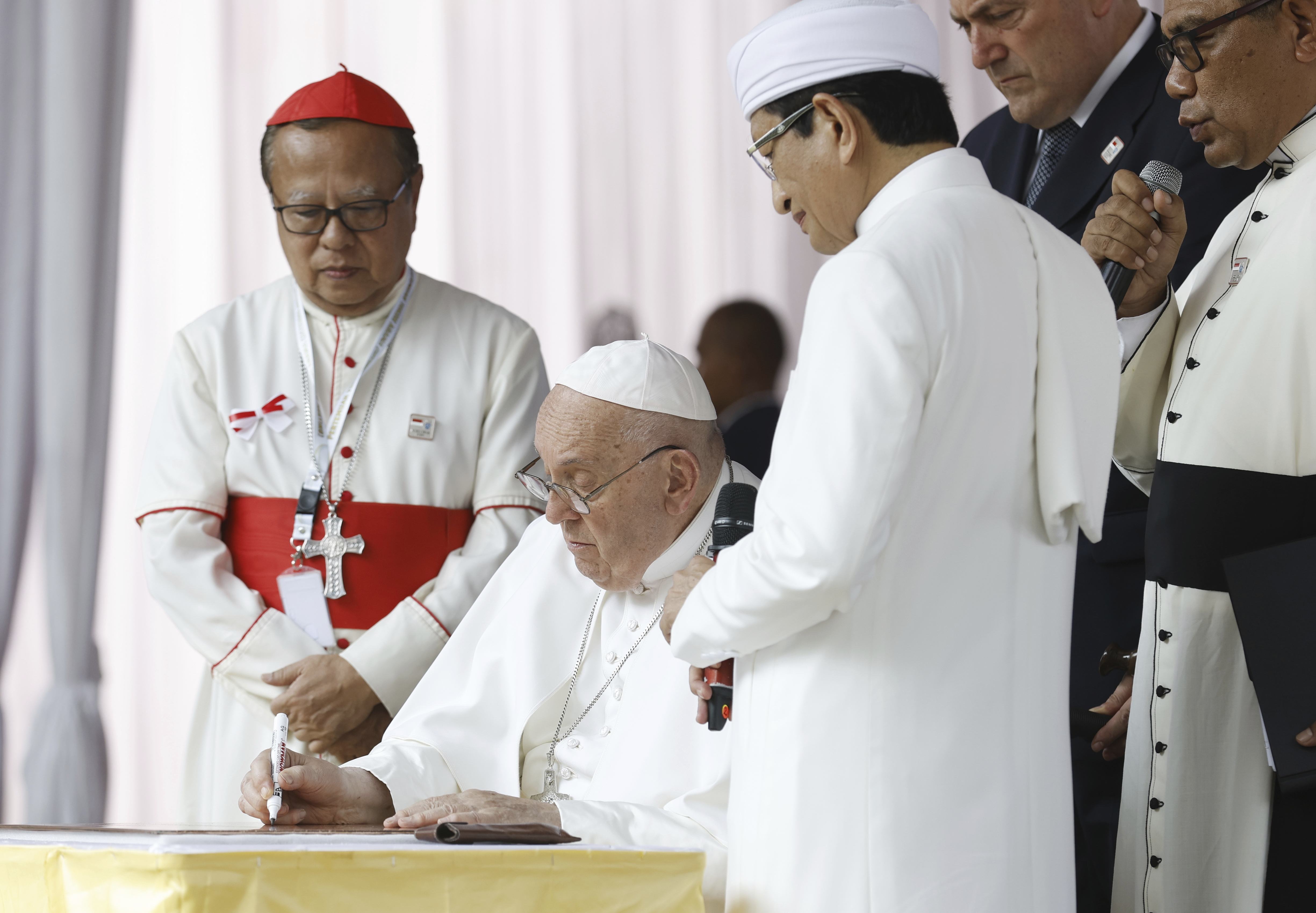 Indonesia: sventato attacco terroristico contro Papa Francesco