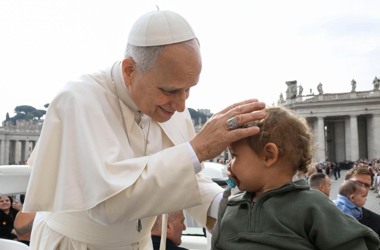 Udienza Generale. Leone XIV: «La legge che anima le relazioni nella Chiesa è l’amore»