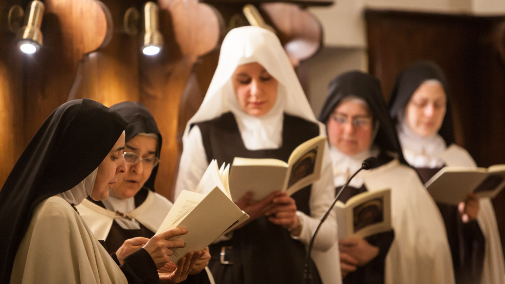 Le Monache Carmelitane di Cerreto: dove l'ascolto diventa preghiera e accoglienza
