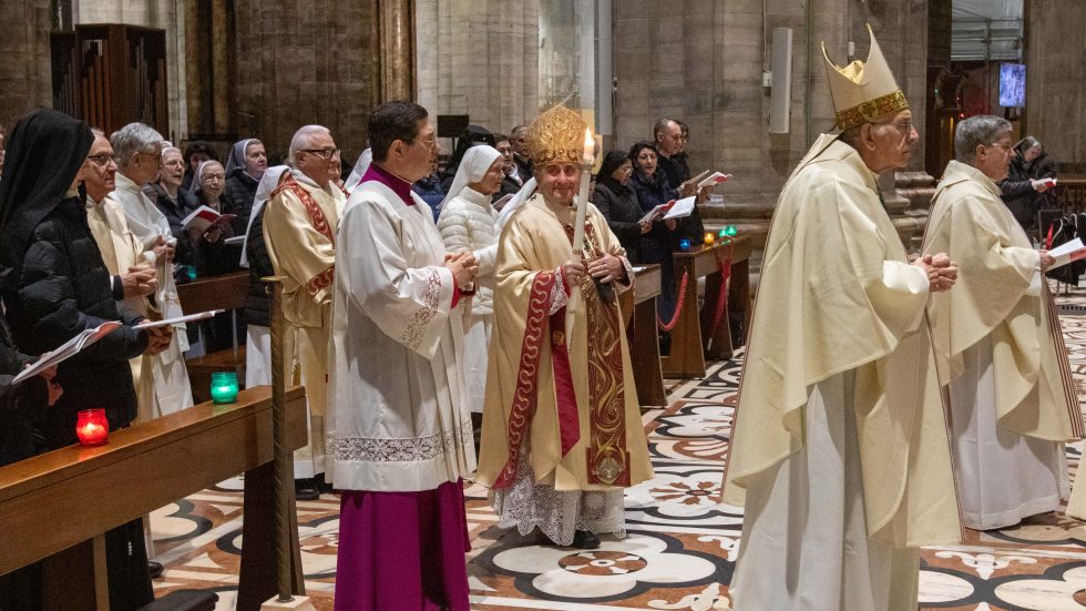 Vita Consacrata. Mons. Delpini: «Vincere la tentazione dell’angoscia per il futuro»
