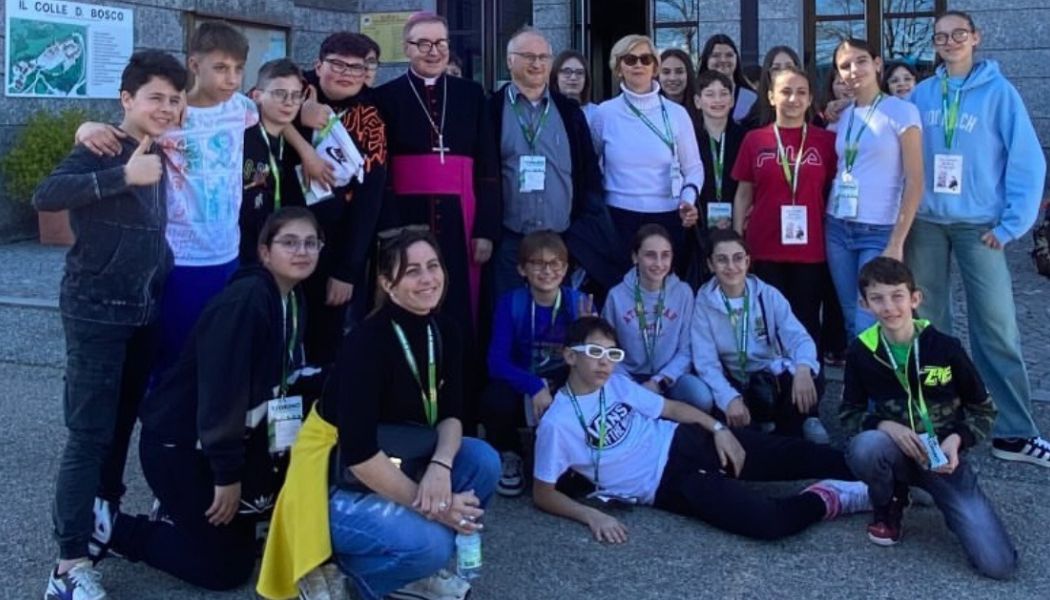 800 preadolescenti bresciani sulle orme di don Bosco. Mons.Tremolada ai giovani: «Fate felici gli altri e cercate il Signore come fece lui!»