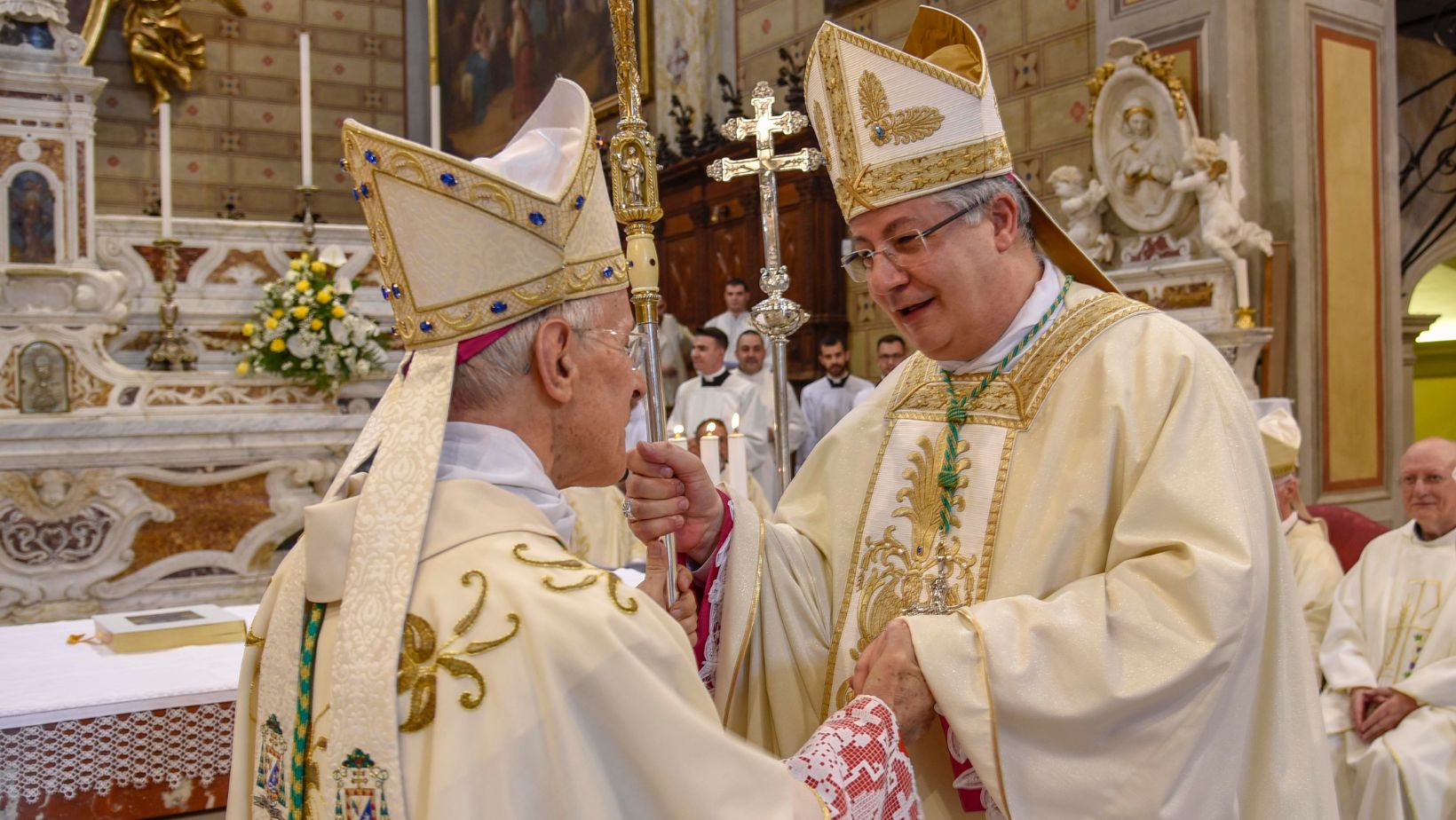 L'Arcivescovo di Oristano: le tre preoccupazioni che devono guidare i trasferimenti