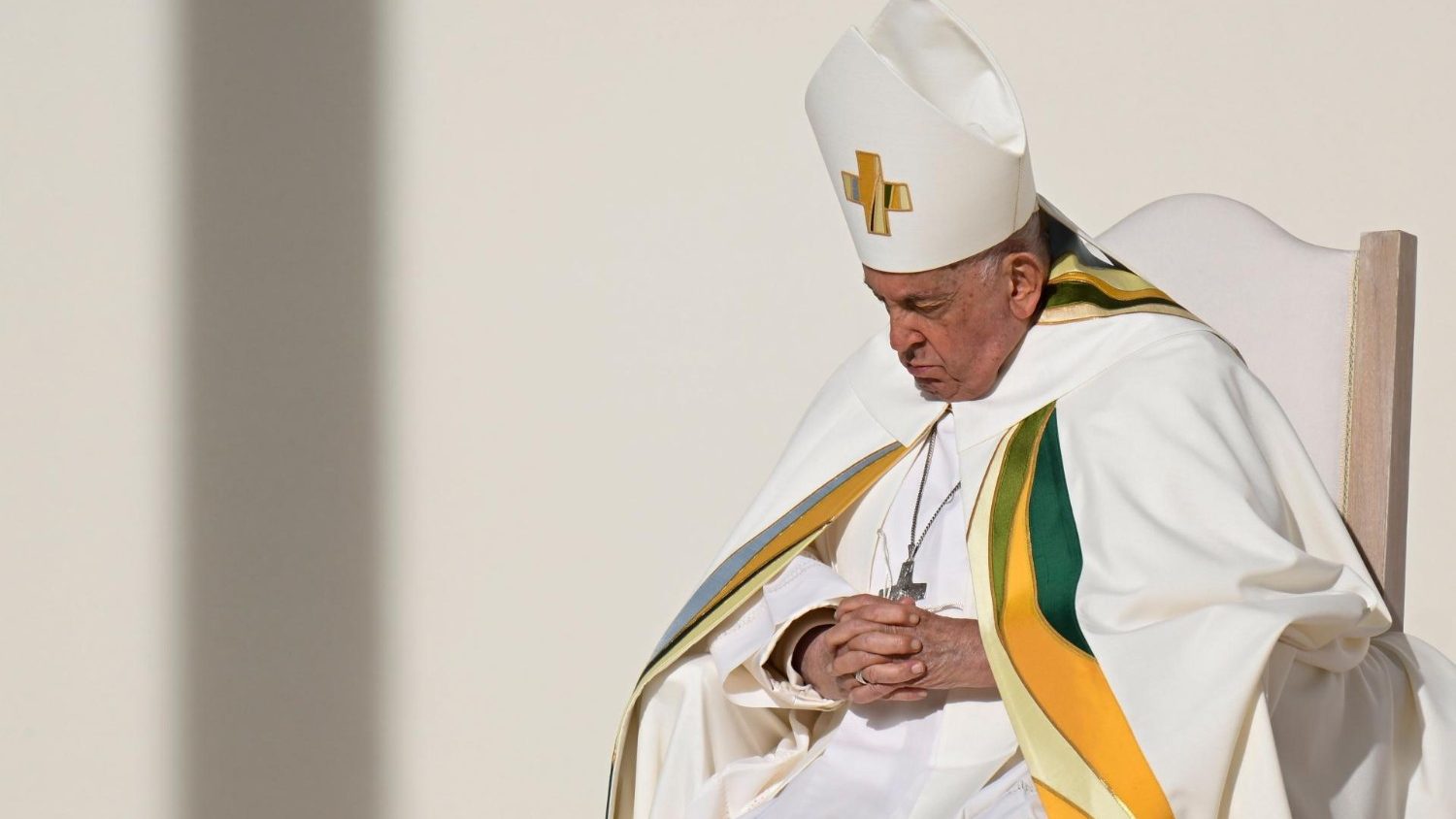 Papa Francesco presiede allo stadio Re Baldovino. La vera domanda è se crediamo nell'Eucarestia
