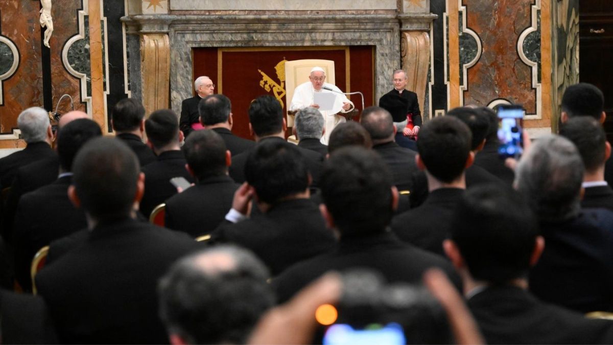 Seminari della Calabria in udienza dal Papa. Pugno duro sulle strutture