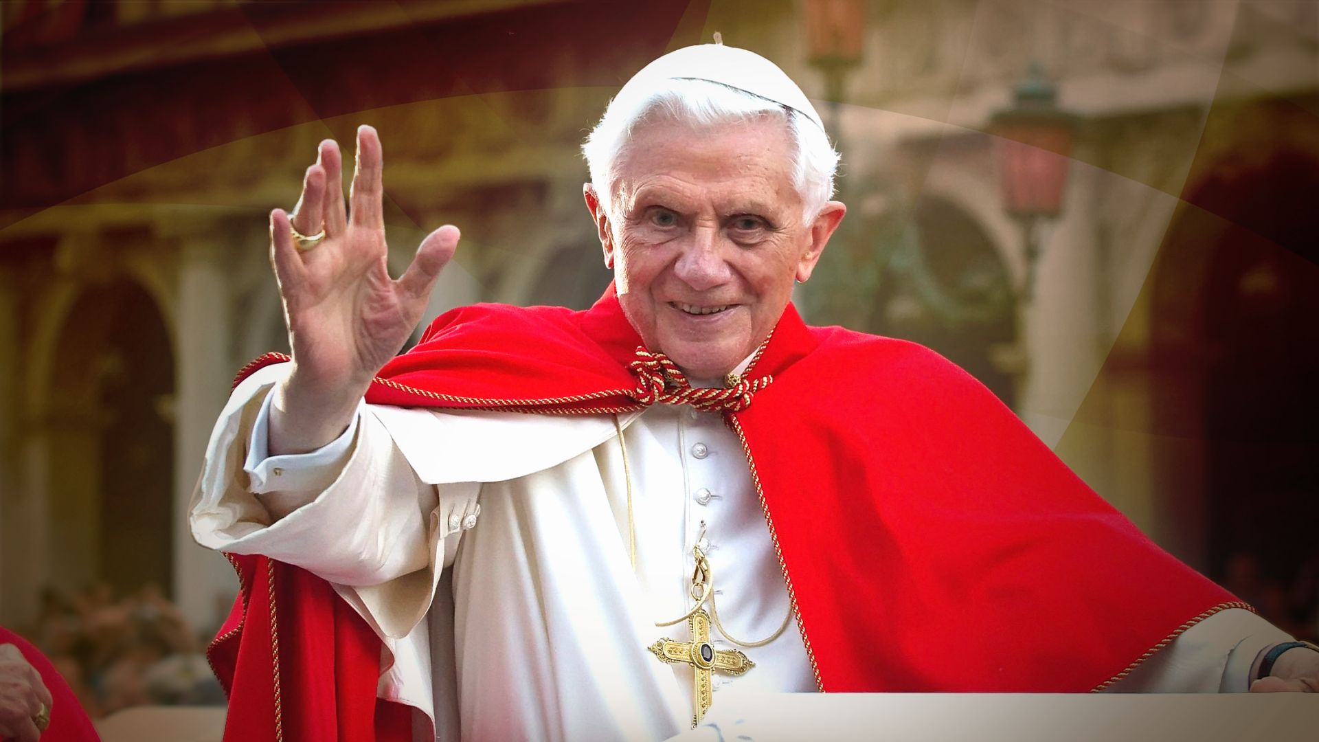 Papa Francesco ordina: «Via tutti gli stemmi di Benedetto». Continua la damnatio memoriae di Ratzinger